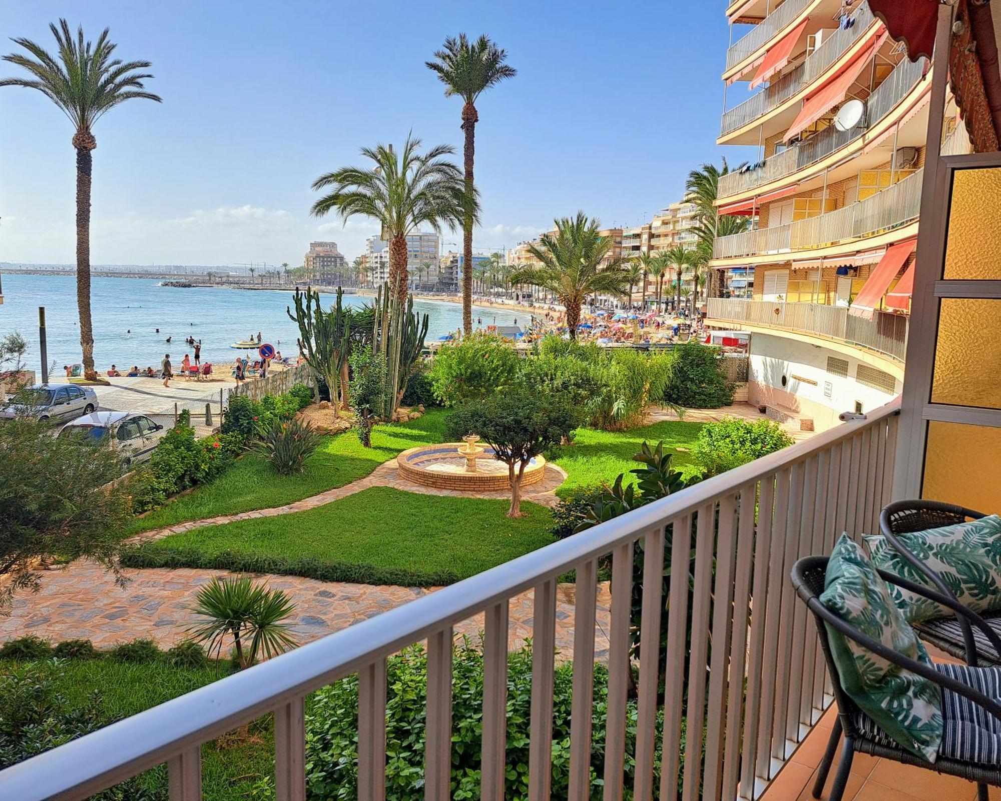 Garden Beach Apartment Torrevieja Exterior foto